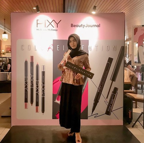 At PIXY ColoReinvention Launch Event.Their new products are Line Shadow, Lip Cream, Slim Line Matte Eyeliner and Intense To Last Pen Eyeliner. Can’t wait to try! Full review, soon on my blog 💙@pixycosmetics @beautyjournal#PIXYColoReinvention #PIXYxBeautyJournal