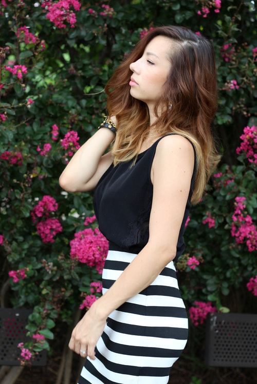 Beautiful flower garden! My #OOTD is really chic. A stripped pencil skirt and a black top plus 2 bracelets. More pictures you can find on my blog http://jenniferbachdim.com/2014/08/28/yellow-details/ 
