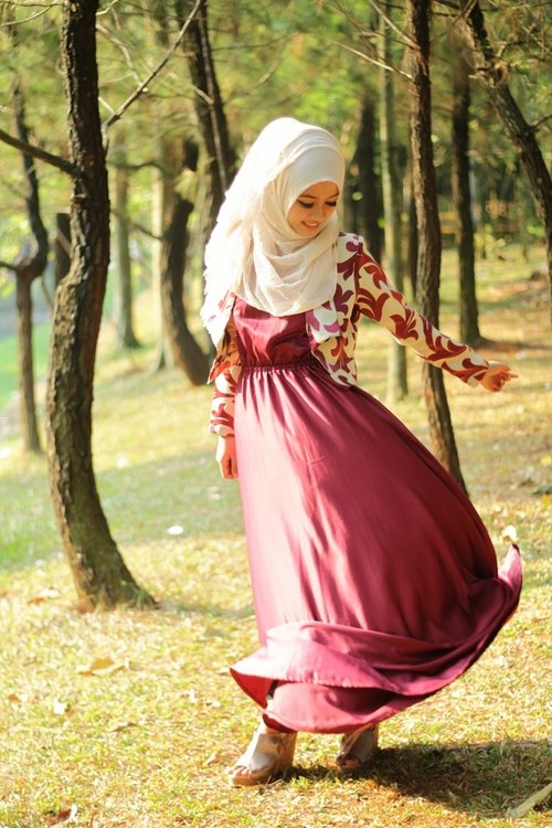 Swing and walk like a princess. #ClozetteID #GoDiscover @HijabFestive 