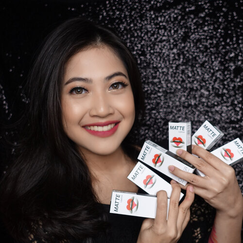 Hai semua aku ada video baru lho
Swatches ODS matte lipstick @eternallybeauty lengkap 12 warna😍
Harganya sangat terjangkau apalagi untuk pelajar dan kualitasnya juga Ok, yuk langsung aja klik Link di bio aku💓😘
.
.
.
.
#vienarissanty #eternallybeauty #odessacosmetics #mattelove #clozetteid #makeup