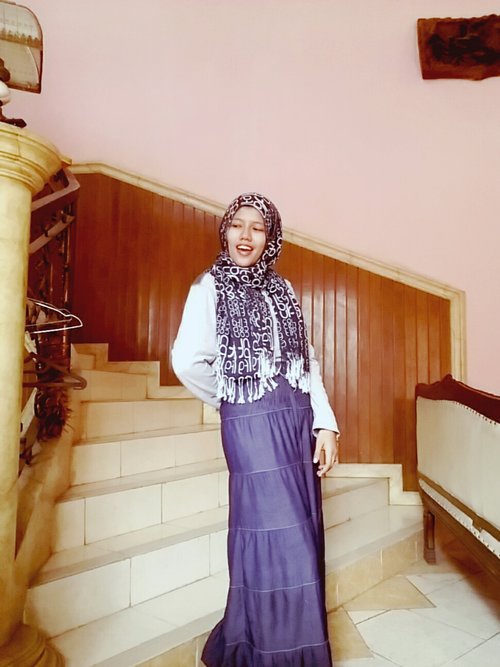 Gets casual as natural #ClozetteID #GoDiscover #ItsSoYou #HijabStyle