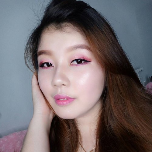 Masih belum bs move on dr Pinky Look Makeup 💞💞
#pinkylook
#beautyblogger
#blogger
#makeup
#wennykiki
#happylife
#youtuber
#lovely
#clozetteID
#beautynesia
#beautynesiamember