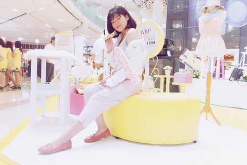 Yesterday attending “Grand Launching WRP Fruit Bar” at Gandaria City💖 with pastel vibes. 
The one and only fruit bar with 80 cal💪🏻
.
.
#WRPeveryday #wrpfruitbar #ngemilFRUITBAReng #pastelvibes #clozetteid #beautyblogger