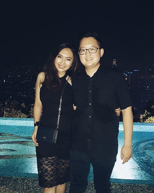 Proper wefie finally 🍻 #lovebirds #skye #360panorama #vscocam #vsco #black #cheers #clozetteid