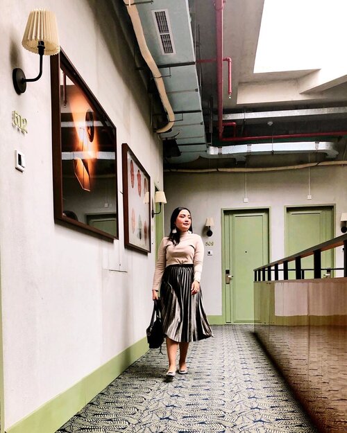 It’s me walking on Monday be like💛
Jadi gimana nih mau di review ngga staying for 2 night at this @hotelmonopoli hotel 💋💁🏻‍♀️
.
.
#ceritaperjalananicha #hotelreview #clozetteid #jakartahotel #jktgo #jktgoodguide