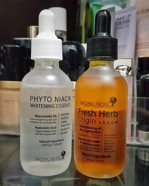 Tried to finish a bottle before opening next one. So I've waited quite some time just to try this combo (it's Natural Pacific not Nacific, so it's definitely not a new haul 😂). Finally finished my previous serum and been using this pair for a week. Phyto Niacin for AM and Fresh Herb for PM. Have you tried them? Do you think they worth the hype?
.
.
#clozetteid #clozettestar #tomford #dior #makeupmess #makeupjunkie #makeupaddict #makeuphoarder #makeuplover #beautyjunkie #indonesianbeautyblogger #fdbeauty #luxurymakeup #highendmakeup #motd #fotd #bloggerindonesia #bloggerkediri #beautyvlogger #vloggerindonesia #bloggersurabaya #indonesiabeauty