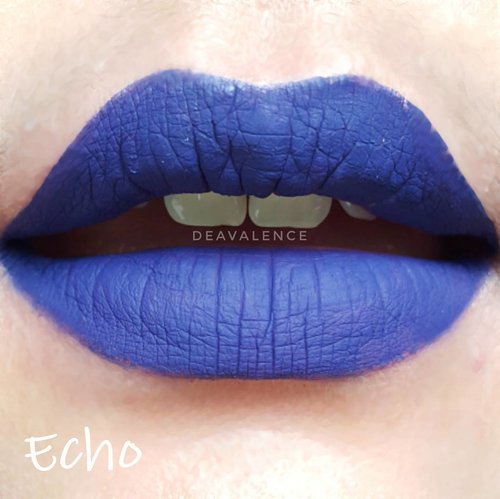 Kat Von D Everlasting - Echo - Satin Navi Blue 💔 This is too sheer, I have to apply three times before I get the color. And the result my swatch is so messy and still uneven when you look it close up. The mess is not that bad in reality, but when it comes to close up photo, it's not nice. I am not a profesional lip swatcher, so please don't judge. And because I need three layer here, it is a bit uncomfortable on my lips. On the good side, I loooove the color. I hope I could find the dupe with better formula. If you know it, please tell me.
.
.
#clozetteid #clozettestar #katvond #makeupmess #makeupjunkie #makeupaddict #makeuphoarder #makeuplover #beautyjunkie #indonesianbeautyblogger #fdbeauty #luxurymakeup #highendmakeup #motd #fotd #bloggerindonesia #bloggerkediri #beautyvlogger #vloggerindonesia #bloggersurabaya #indonesiabeauty