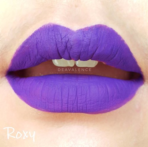 Kat Von D Everlasting - Roxy (Exclusive) - Bright Grape 💔💔 It is the least liked from the set. It is so difficult to wear. I tried to re-do three times when finally I gave up. Not like Backstage Bambi, re-do did not work for this. It's still so patchy and uneven don't care how hard I try. I'm so dissapointed because I always love something exclusive or limited edition or something like that. .
.
#clozetteid #clozettestar #katvond #makeupmess #makeupjunkie #makeupaddict #makeuphoarder #makeuplover #beautyjunkie #indonesianbeautyblogger #fdbeauty #luxurymakeup #highendmakeup #motd #fotd #bloggerindonesia #bloggerkediri #beautyvlogger #vloggerindonesia #bloggersurabaya #indonesiabeauty