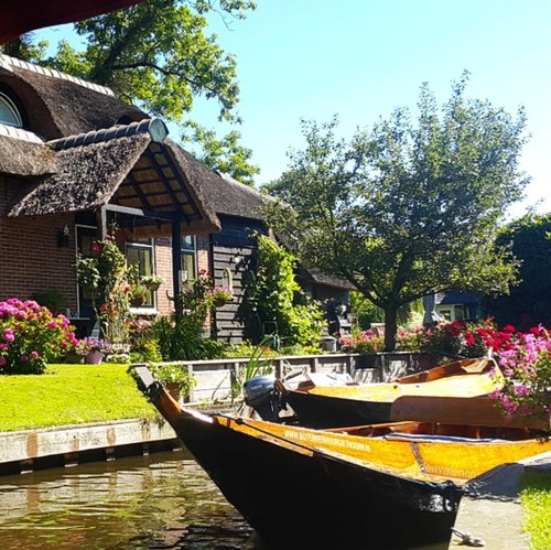 If the only prayer you ever say in your entire life is thank you, it will be enough ~ Meister Eckhart#clozetteid #clozettestar #netherland #netherlands #holland #giethoorn #watervillage #europe #traveljournal #semibackpacker #backpacker #couple #beautifulplace #beautifulcity #sunshine #holiday #boat #summer