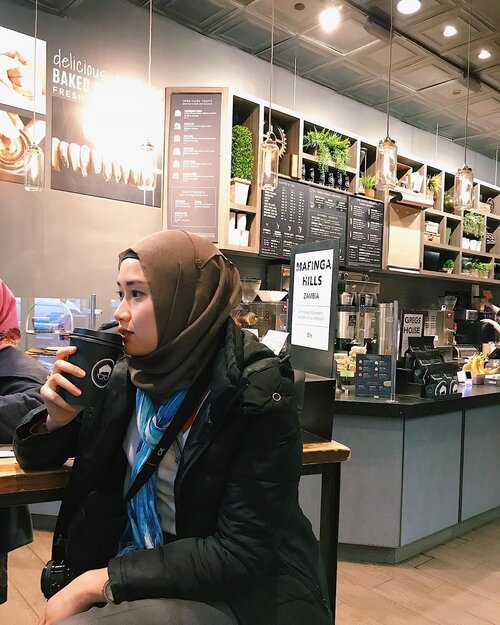 After what she had done, she didn’t deserve all the lies and betrayal.•••••#clozetteid
