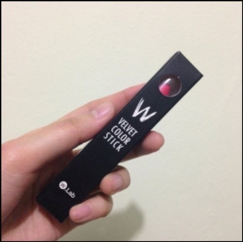 who loves w.lab products? I do, check the review of W.Lab Velvet Volor Stick on my blog https://bonitaarinida.wordpress.com/2016/10/13/w-lab-velvet-color-lipstick-posh-pink/