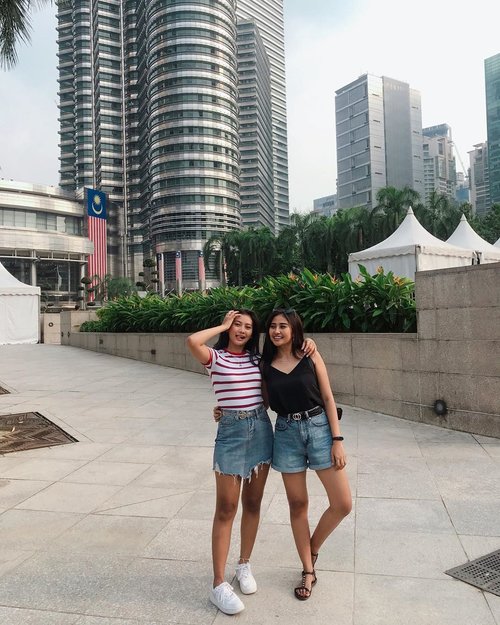 10days in KL and Hongkong was so nice, and crazy actually😂 It was our first trip together keluar endonesah, and unplanned as always! But so much fun. Loved it♥️🍃..So where to go next @nurmalitaerv ?.........#clozetteid #travel #KL #malaysia #traveler #sister #twins #ootd #city #instagood #instamood #instagram #pictureoftheday #photography #love #lifestyle #holiday #vacation #asian