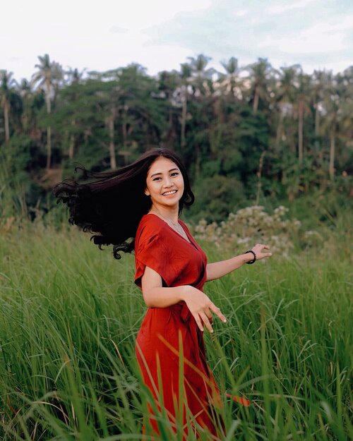 🍃💃🏽🍃
.
.
📸 : @dionluas_photoart
.
.
.
.
.
.
.
.
.
.
#clozetteid #weekend #goodday #instagood #goodvibes #instamood #instagram #bali #food #red #girl #green #naturephotography #baligasm #ubud #baliguide #hair #hairstyle #beauty #photography #photooftheday #reddress #dress #photographer #balitravel #travel #dance