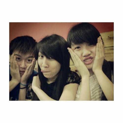 with two aries 😒😒😒 #throwback #path @officialwendy7 's#clozetteID #goodbyepath
