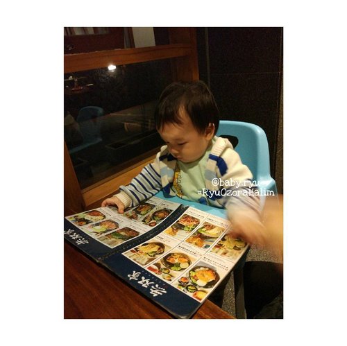 Ma Bozz @baby.ryu at @musouya 😎😎 searching for delicious food to eat 😎 #RyuOzoraHalim #baby #babyboy #clozetteID