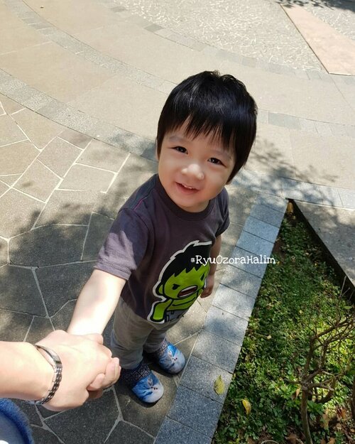 Grow Up so Fast 😘😘😘 My Baby Boy ❤❤❤ #RyuOzoraHalim 
#clozetteID 
#boy #kiddo #lovely #smile