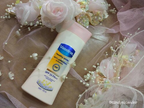 Good Morning!!!Hari ini aku mau review body lotion yang pastinya kalian udah sering denger bahkan mungkin udah jadi pemakai setianya 😍----------VASELINE SUN + POLLUTION PROTECTION yang diperkaya SPF24 PA++ serta PPF untuk memperbaiki dan melindungi kulit dari sinar matahari dan polusi.produk ini melembabkan dan melembutkan kulit, efektif digunakan sebelum beraktifitas di luar ruangan karena melindungi kulit dari sinar matahari!!!oiyaaa, aromanya harum dan soft loh...coba deh ❤----------#HTCIDxVaselineHealthyWhite #StepUp #clozetteID-----------@hometesterclubid @vaselineid