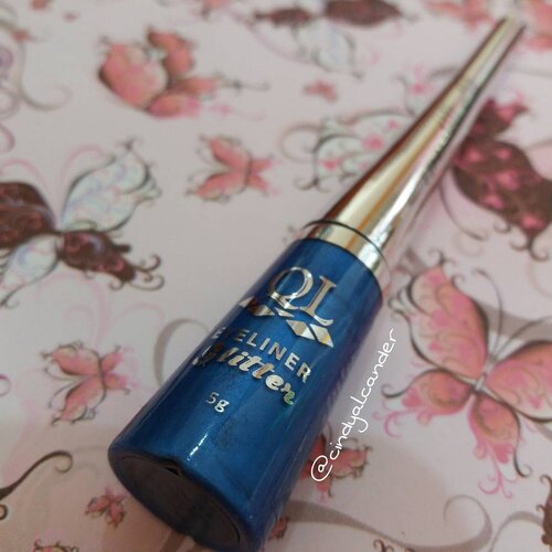 Eyeglitter from @qlcosmetic 😁
Indonesian Local Product 😍
#eyeliner #glitter
------------------
💌  alca.alca.belle@gmail.com
✏ alcaalcabelle.blogspot.com
💻 https://www.youtube.com/c/CindyAlcander1789