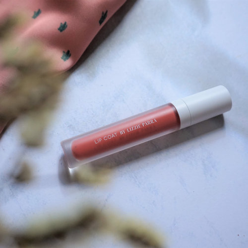 New post is UP on the blog! It’s not too late to rave about @blpbeauty Lip Coat in Peach Soda, a very limited @sociolla’s birthday collaboration.
_
Read the review here 👉🏼 bit.ly/peachsoda or link on bio 🍑
.
.
.
#mrshidayahpost #mrshidayahreview #clozetteid #blpbeauty #peachsoda #BeAdored #OnTheLips #blpgirls #Sociolla #perfectpout #mattelipstick #beautyaddict #makeupjunkie #lipsticklover