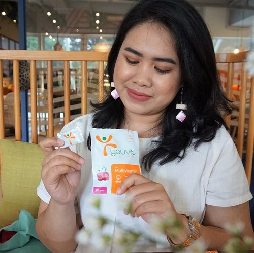 Last Saturday, I attended a blogger gathering @youvitforlife x @youvitforlife at @glosisresto Barito. It was a fun gathering with eye opening session about healthy lifestyle and how regularly consuming supplement will help you stay fit._Read the event report here 👉🏼 bit.ly/youvit 🍇🍓🍒...#mrshidayahpost #mrshidayahreview #indonesiafemalebloggers #IFBxYouvit #YouvitForLife #YouvitBloggerGathering #clozetteid #fitgram #healthylifestyle