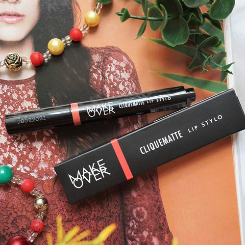 New post is UP on the blog! @makeoverid Cliquematte Lip Stylo in HOLLYWOOD, new kid on the block!_The clickpen concept brings the new sensation in applying your lipstick. Just click it!_Read the review here 👉🏼 bit.ly/MOcliquematte or link on bio 💄...#mrshidayahpost #mrshidayahreview #makeoverid #lipsonclick #mattelips #perfectpout #clickpenlipstick #lipstickaddict #clozetteid