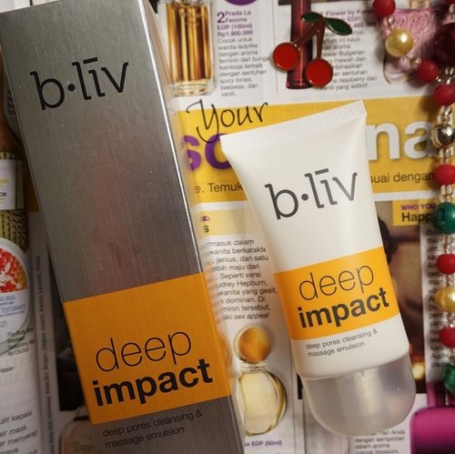 New post is UP on the blog! It’s @bliv Deep Impact, perfect solution for big pores/clogged pores problem. Tried and tested, I like it! Read the review here 👉🏼 bit.ly/blivreview or link on bio ✨✨
.
.
.
#bliv #deepimpact #deepporecleansing #clozetteid #mrshidayahpost #flatlay #skincare