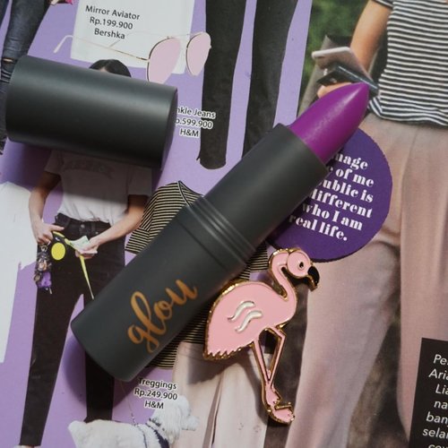 Purple lipstick on the lips, why not? It’s @gloucosmetics Liptreat in Purple Martin. New year, new shade? 💜
.
.
.
#clozetteid #gloucosmetics #lipstick #lipstickjunkie #lipsticklover #perfectpout #pantonegram #pantonecoloroftheyear #ultraviolet