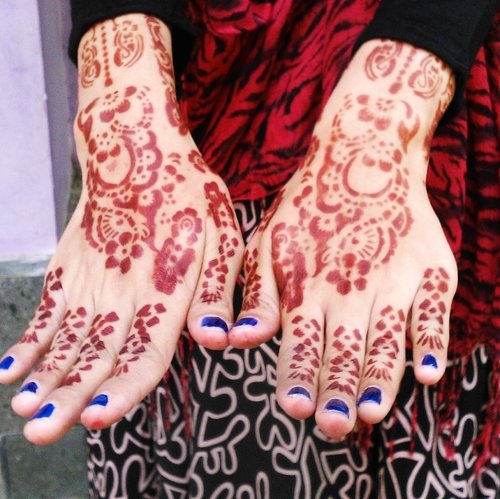 Henna/Mehndi use Golecha Maroon.