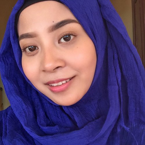 Long holiday makes me forgot how to take a selfie. 🙊
Front camera quality. Makeup detail:
Aprilskin Cushion shade 23 (review singkat ada di insta story ku yah 😘)
Catrin Lumieres Lunaires Diamond Mineral. 
A:Concept Everything in A:Pink Lip&Cheek.
Missha The Style 4D Mascara. 
ABH dipbrow pomade shade Ebony. 
#clozetteid #starclozetter #caaantikbeautyblog #caaantik #bblogger