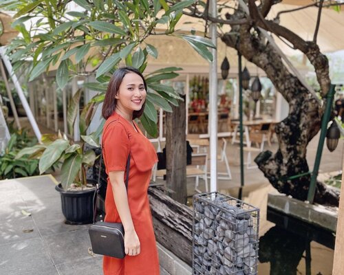 ☀️I look brighter in orange☀️
Happy holiday sobats! Jangan lupa pakai pakaian yang nyaman ya. Kalo mau bepergian, hindari keramaian dan patuhi protokol kesehatan.

#weekendvibes #ootdindo #selfreminder #pengingatdiri #fashioninspo #whatiwear #ClozetteID