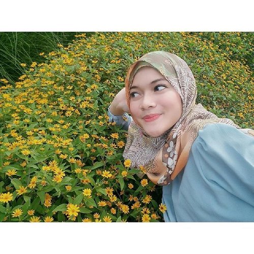 Flowers are the music of the ground from earth's lips spoken without sound-Edwin Curran-#clozetteid #flowers