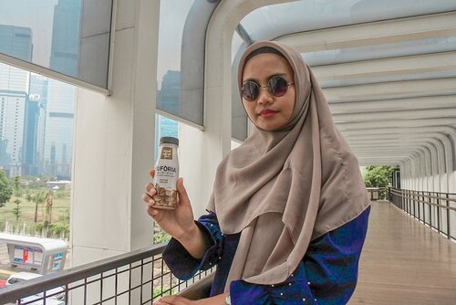 Gengs... ⁣⁣Siang-siang terik d Jekardah paling oke minum yg seger-seger tapi menyehatkan yes. ⁣⁣Aku ada sedikit cerita soal frsh yogurt dari @yoforiaid ini lho. ⁣⁣Buat diet jugak! ⁣⁣Penasaran kan, baca selengkapnya disini⁣⁣https://www.grandysofia.com/2019/11/program-diet-dengan-fresh-yogurt-yoforia.html⁣⁣Atau link hidup di bio yah! Tinggal klik klik! ⁣⁣#clozetteid ⁣#ootd