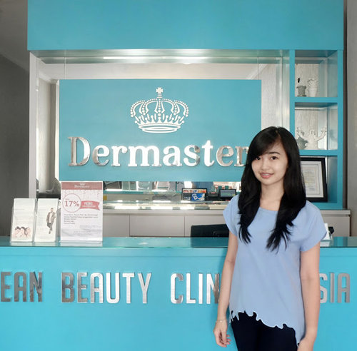I visited @dermaster_id to have Korean Aqua Peel treatment earlier today. It is a treatment to remove dead skin cells on the face, also hydrate the skin with special serum infused with dermabrasion treatment. The results were beyond my expectation. My face looks so much brighter, fresh and luminous. Full review: http://yennitanoyo.blogspot.co.id/2016/08/korean-peel-treatment-at-dermaster.html