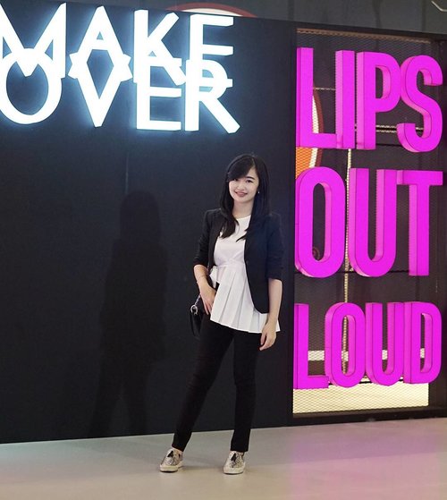 Attending @makeoverid Beauty Class Colorcentric Week with @LYKEofficial ♥ #LYKEambassador #LYKExMakeover #LIPSOUTLOUD
