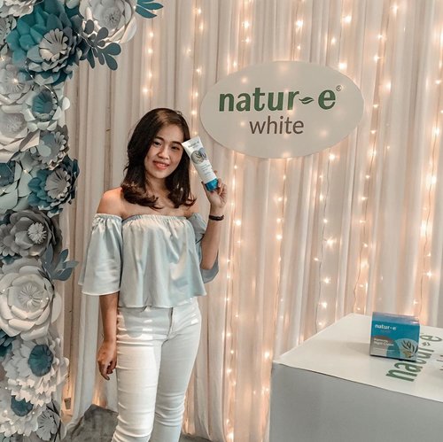 Congratulations @natur_e_indonesia for launching your new product ‘Natur E White Series’ ✨ Cant wait to try & review this product 🥰 Thank you jga buat @ngebenang yang udah ksi kesempatan buat qt utk ngedecor tote bag yg super cute 😍 And last but not least thanks to @clozetteid for having me 🙏🏻 see you on the next event 😊😊 #ShowyourTrubright #NaturEWhitexClozetteID #NaturEWhite #ngebenangbareng ..........#clozetteid #beauty #beautyevent #eventoftheday #natureindonesia #beautyproducts #beautysquad #beautyinfluencer #beautylover #skincarejunkie #indobeautysquad #clozettesquad #ootd #potd #beautyaddict #indobeautygram #beautytalkshow #workshop #decoration #instagood #likeforlikes