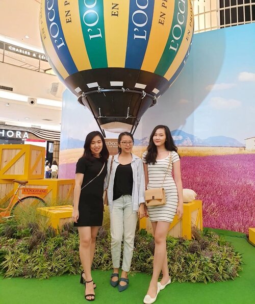 Today’s event with these girls 🤗 💕 
#SensorialJourneyID #LocittaneID .
.
.
.
.
.
.
.
.
.
#event #beautyevent #clozetteid #clozetter #likes #beautyenthusiast #skincarejunkie #eventoftheday #potd #ootd #picoftheday #outfitoftheday #ootdid #beautylovers #likeforlikes #likeforfollow #bestie #bestiegoals #jktspot #placetovisit #potdindo