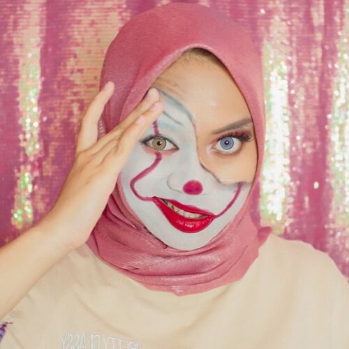 Siapa yg mau ikut terbang bareng? 🎈Inpired by @keilidhmua ...#pennywise #makeupbynfb @makeupbynfb #100daysofmakeup @100daysofmakeup #BeautyBloggerIndonesia @beautybloggerindonesia #indobeautysquad @indobeautysquad #indobeautygram @indobeautygram #clozetteid @clozetteid #makeupisart #art #painting #facepaint #artmakeup #it #it2