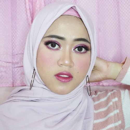 Cocok ndak? Cocok ajah lah ya 🙏😹 .Details : (soon ku pikir2 dulu pake apa ajah😹). #makeuptutorial #makeup #beauty #beautybloggerindonesia #indobeautygram #clozetteid #makeupbynfb #likeforlike #likeforfollow#follow #like #l4l #f4f #MUA #makeupparty #makeupartist