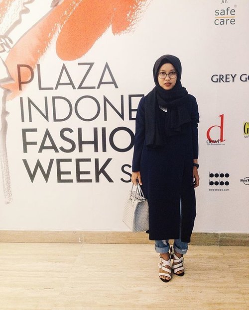 Im not some kind of fashion people. I just love seeing someone whos dress beautifuly for their own. #starclozetter #clozettedaily #clozetteid #hijabootd #novierock