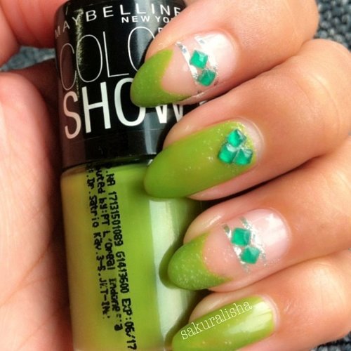Recently I love with this new produtc. @maybellineina color show gave nice swatch i have ever tried and really love with this green color. Very stunning !!! 😍😍 @maybelline #maybelline #maybellineina #clozetteid #kuteksjunkies #kuteks #clozetteid #nail #nails #nailart #nailadditc #nailpolish #green #colorshow #beauty #beautylover #beautyblogger #beautybloggerid #blogger #bloggerindonesia #internationalblogger #indonesia #jakarta #japan #newyork #netherland #holland #amsterdam #german #sakuralisha #australia #world