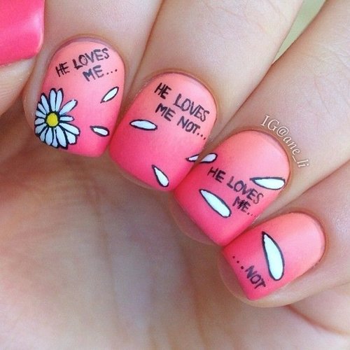 Waw very creative if u can make this on ur nails 