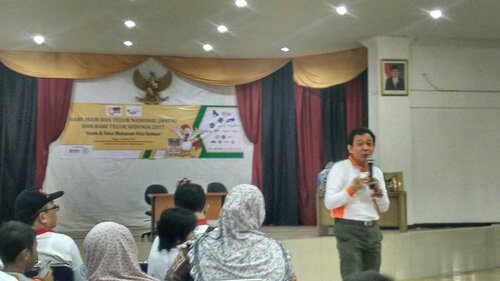 Hari ini datang ke talkshow dalam rangka Hari Ayam dan Telur Nasional 2017. Menurut pembicara dalam talkshow tersebut, drh. rahmat, masyarakat gak perlu takut dengan berita yang menyebutkan ayam mengandung hormon. Karena harga hormon sendiri lebih mahal dari ayam. Ayam yang terlihat besar itu karena adanya genetic improvement berkat perawatan unggas yang lebih baik.

Dalam acara tersebut juga dimeriahkan dengan lomba mewarnai, senam, baksos, dan pengumuman lomba blog Hari Ayam dan Telur Nasional.

#talkshow #hariayamdantelurnasional2017 #hariayamdantelur #worldeggday #clozetteid #health #ayamdantelur