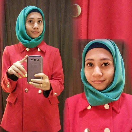 simple red and green with little gold can make your look colourful enough #ClozetteID #ColorfulHijab #AcerLiquidJade