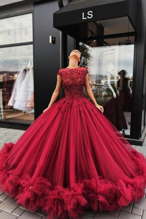 After wearing, amazing look Long and Short prom dresses you look like a queen in any occasion either marriage or party. High neck structures are an incredible method to wear a shorter plan to the ball. So start shopping now.