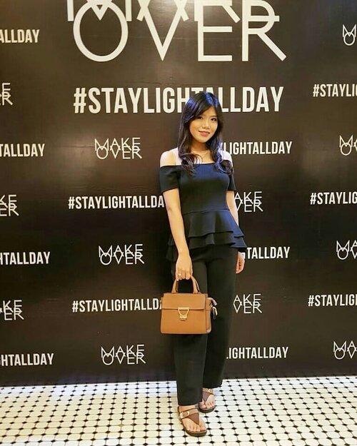 Yesterday's event with @makeoverid ❤ .
Thankyou for invited me @liadya_  juga kakak yang lain, super seru & ga sabar coba rangkaian terbaru Powerstay #complexionmastery hehe😊
.
#makeoverid
#makeovermuagathering #makeovermuainfluencer #makeoverinfluencergathering #staylightallday
#clozetteid