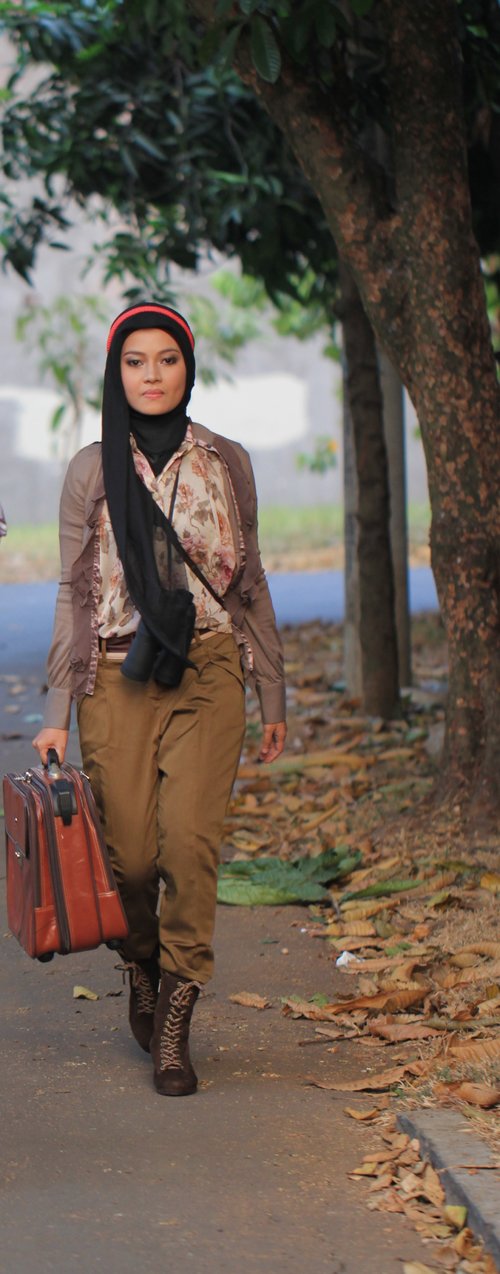 My Street Style #ClozetteID #HOTDseries2 #ScarfMagz
#boots mix and match outfit