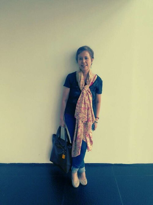 no matter what I wear, with this batik scarf, I always feel pretty ♡♡♡ 