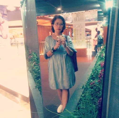 I like this old #denimdress by @zara_id ;) perfect for this #lebaranholiday & leisure time with family & friends #clozetteid - never throw away your old dress my friend :) #outfitoftheday #denimoftheday #zaraindonesia #zara #ootdcasual #ootd #fashionwomen40 #fabulous40 #hangout #denim