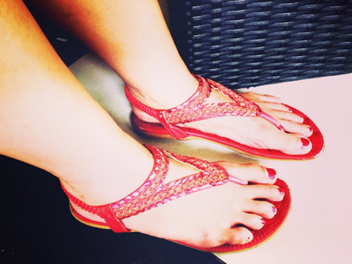 Red for relaxing Sunday @clozetteid #cotw #shoefie #clozetteid
