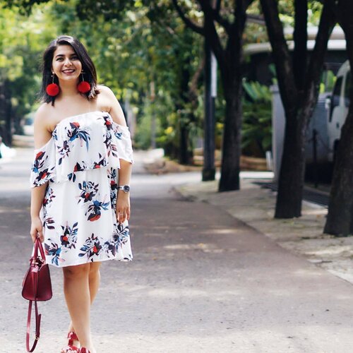 #BLOGGED New post on this outfit is up on the blog! Click the link on my bio to check it out. 📷: @edijanwari .
.
.
.
.
.
#ootd #photooftheday #fashionblogger #igers #instadaily #mumbai #indian #jakarta #love #blogger #clozetteid #midwestbloggers #like4like #instafashion #igfashion #fashiongram #whatiwore #streetstyleindia #bloggersuperlooks #prettylittleiiinspo #styletip #lovesavy #stylecollective